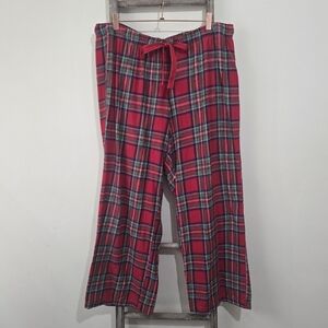 ⭐️40% Off⭐️ Old Navy Vintage Holiday Pajama Pants in Red Tartan Plaid